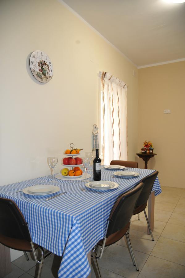 Doms Apartment Tarxien Extérieur photo